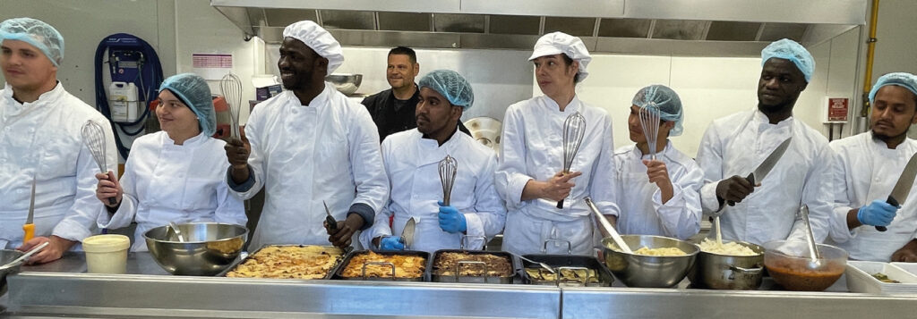 Bon’app recrute 01 Formateur/cuisiner restauration rapide