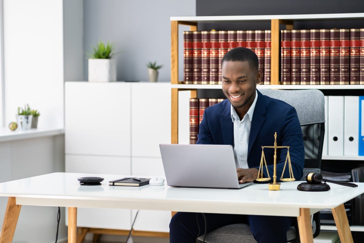 Fonsis recrute 01 Juriste expérimenté