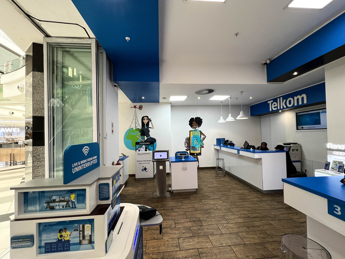 Legacy shop recrute 01 Gestionnaire de Boutique Électronique (Femme)