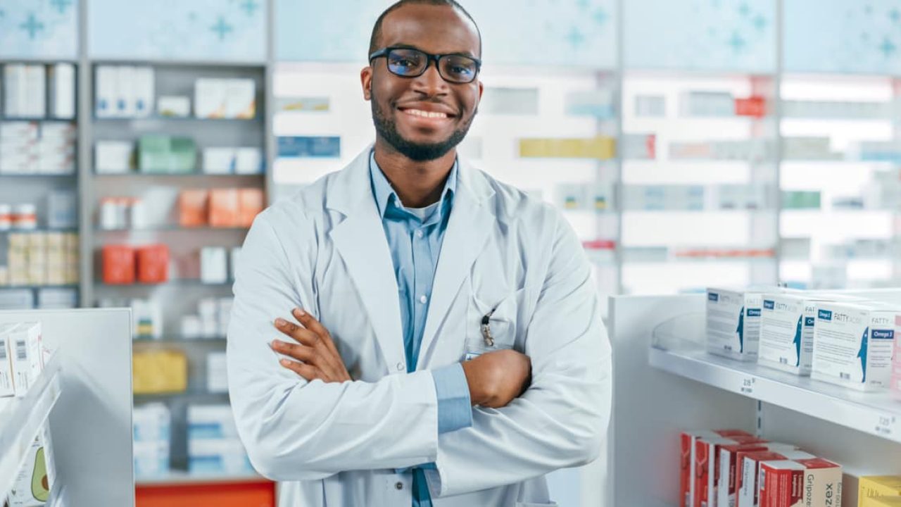 Group Eric Favre Invest recrute un Pharmacien